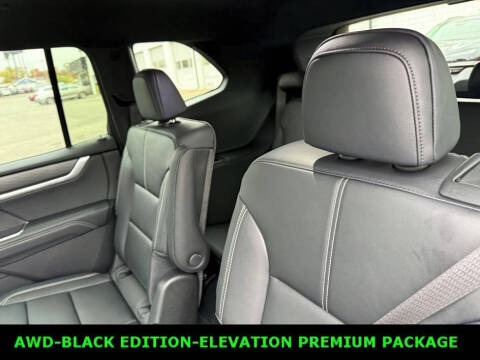 2026 GMC Acadia Elevation