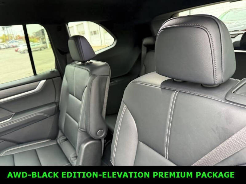 2026 GMC Acadia Elevation