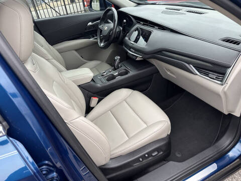 2019 Cadillac XT4 Premium Luxury