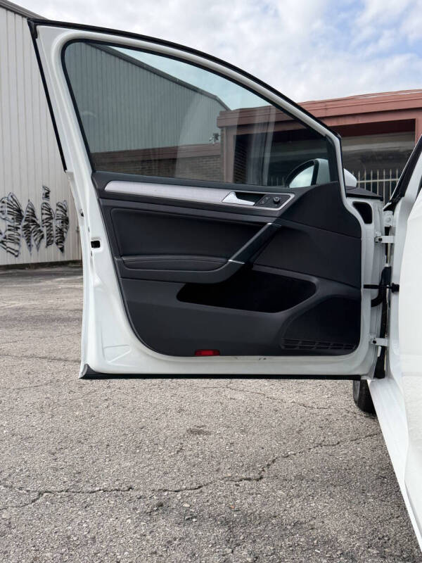 2015 Volkswagen e-Golf SEL Premium