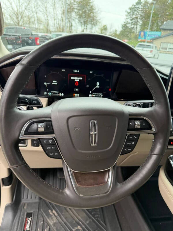 2019 Lincoln Navigator Select