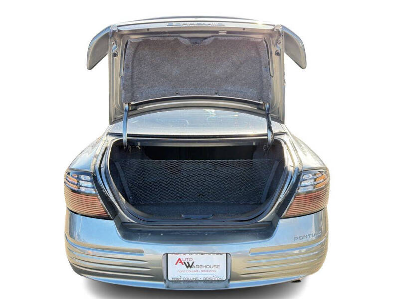 2004 Pontiac Bonneville SE