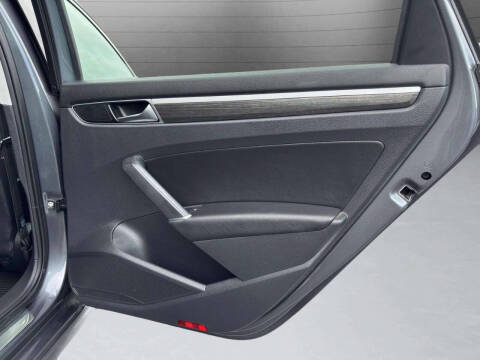 2018 Volkswagen Passat 2.0T SE