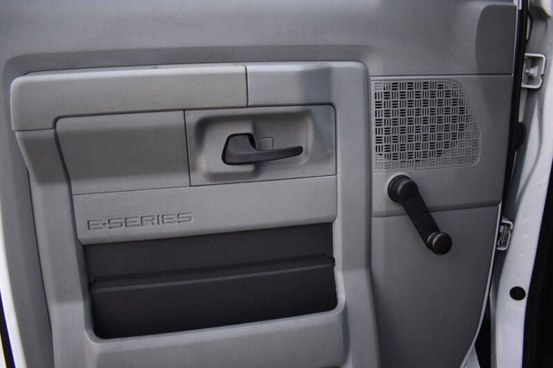 2015 Ford E-Series E-350 SD