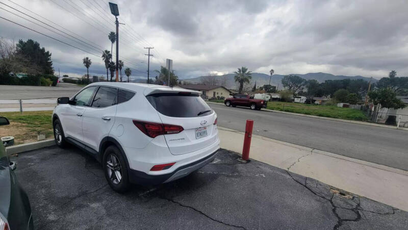 2018 Hyundai Santa Fe Sport Base photo 2