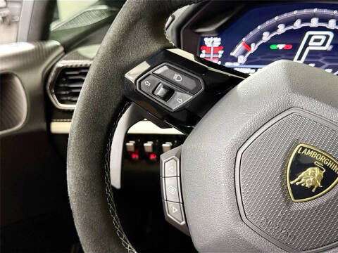 2023 Lamborghini Huracan STO