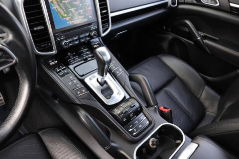 2017 Porsche Cayenne GTS