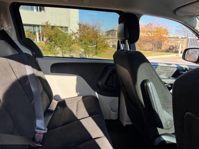 2016 Dodge Grand Caravan American Value Package