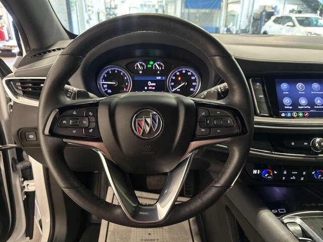 2024 Buick Enclave Essence