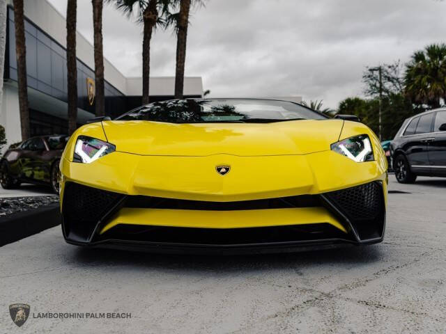 2017 Lamborghini Aventador LP 750-4 SV