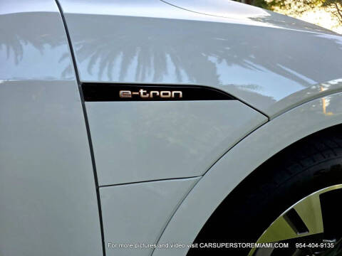 2021 Audi e-tron quattro Premium