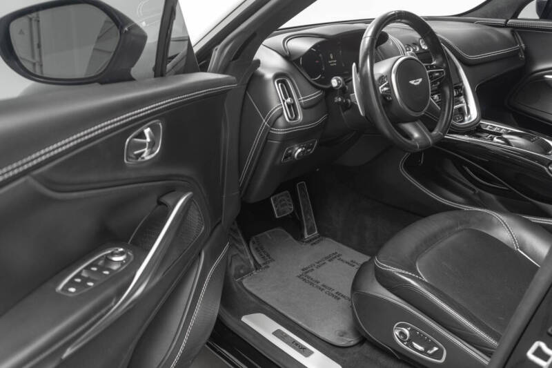 2021 Aston Martin DBX