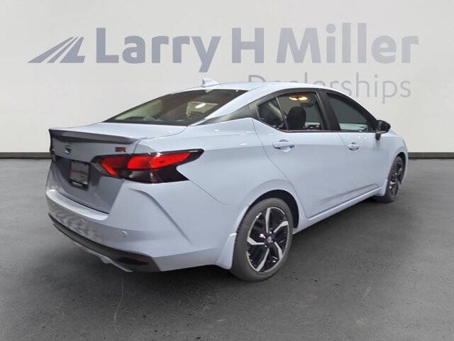 2025 Nissan Versa SR