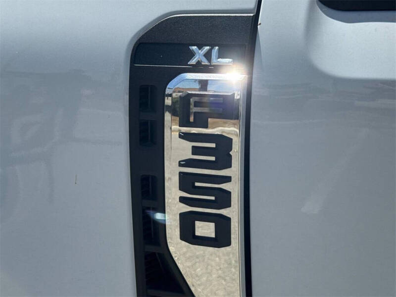 2025 Ford F-350 Super Duty XL