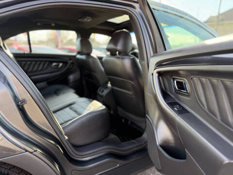 2016 Ford Taurus SHO