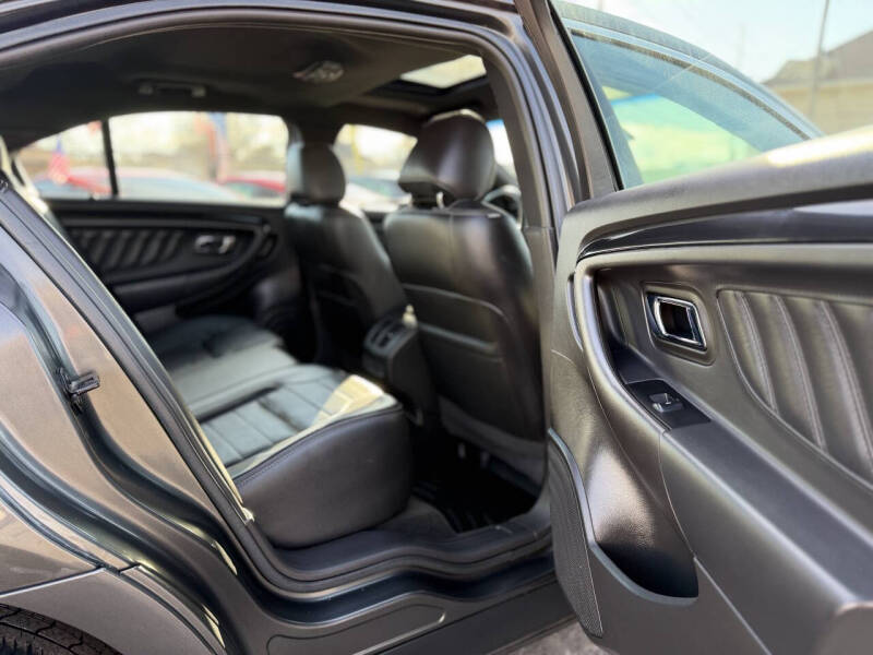 2016 Ford Taurus SHO