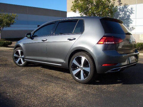 2019 Volkswagen Golf SE