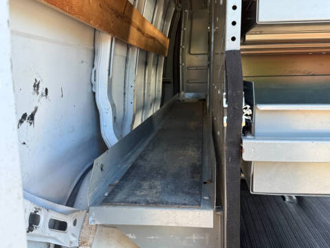 2017 Chevrolet Express 2500