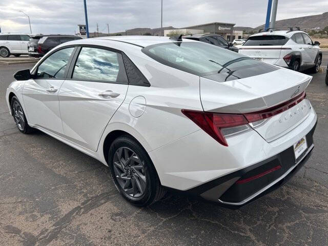 2026 Hyundai Elantra Hybrid