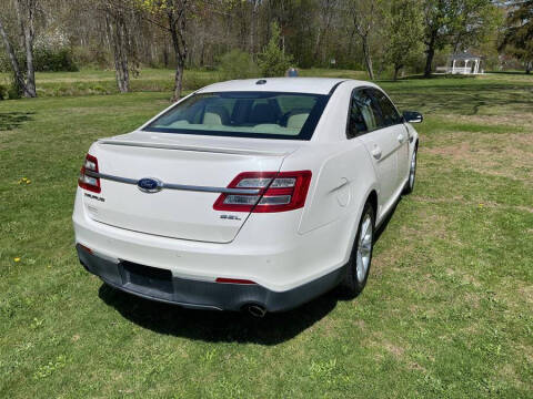 2014 Ford Taurus SEL
