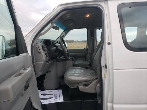 2011 Ford E-Series E-150 XLT