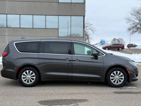 2019 Chrysler Pacifica Touring Plus
