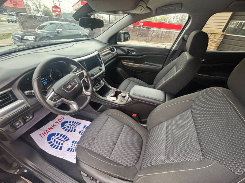 2023 GMC Acadia SLE