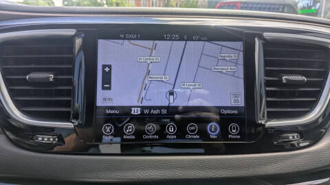 2017 Chrysler Pacifica Touring-L Plus