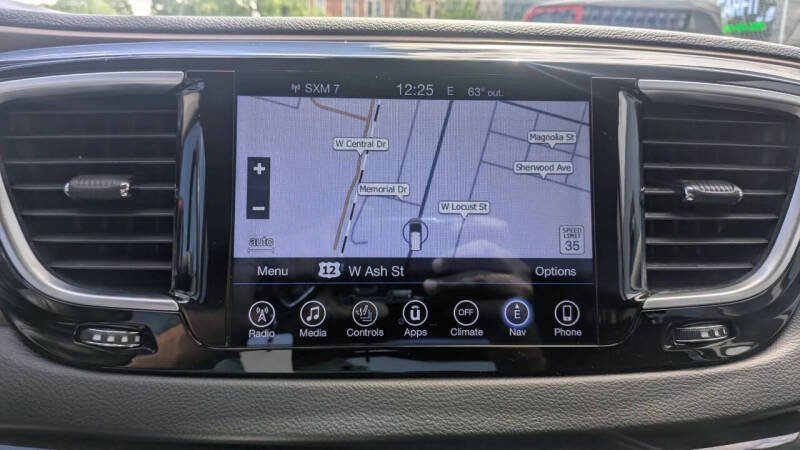 2017 Chrysler Pacifica Touring-L Plus
