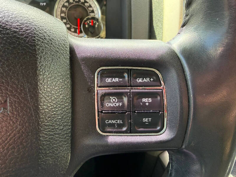 2013 RAM 1500 SLT