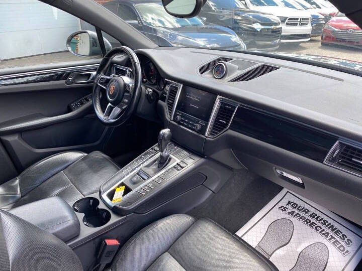 2018 Porsche Macan