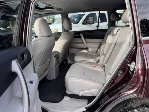 2013 Toyota Highlander Plus