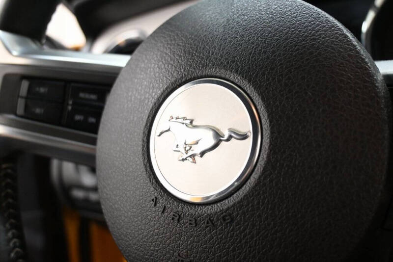 2011 Ford Mustang V6 Premium