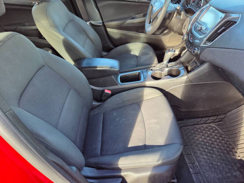 2017 Chevrolet Cruze LT Auto