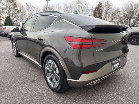 2024 Genesis GV60 Standard