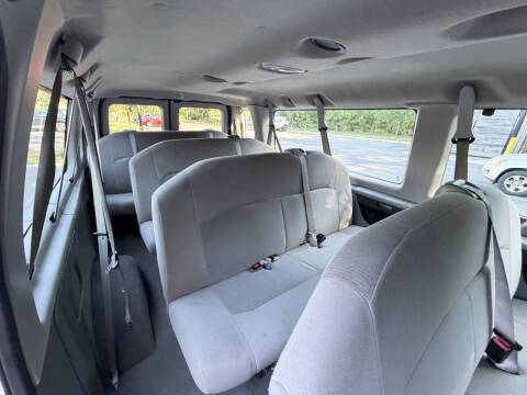 2012 Ford E-Series E-350 SD XLT
