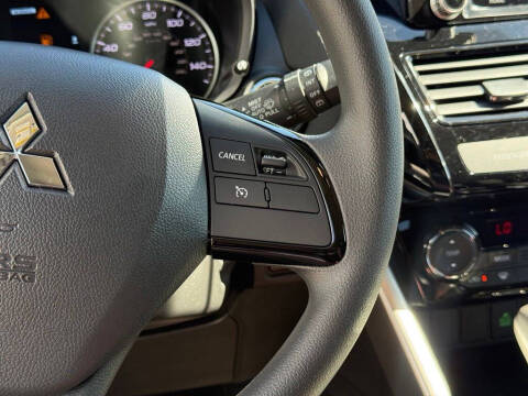 2026 Mitsubishi Eclipse Cross LE