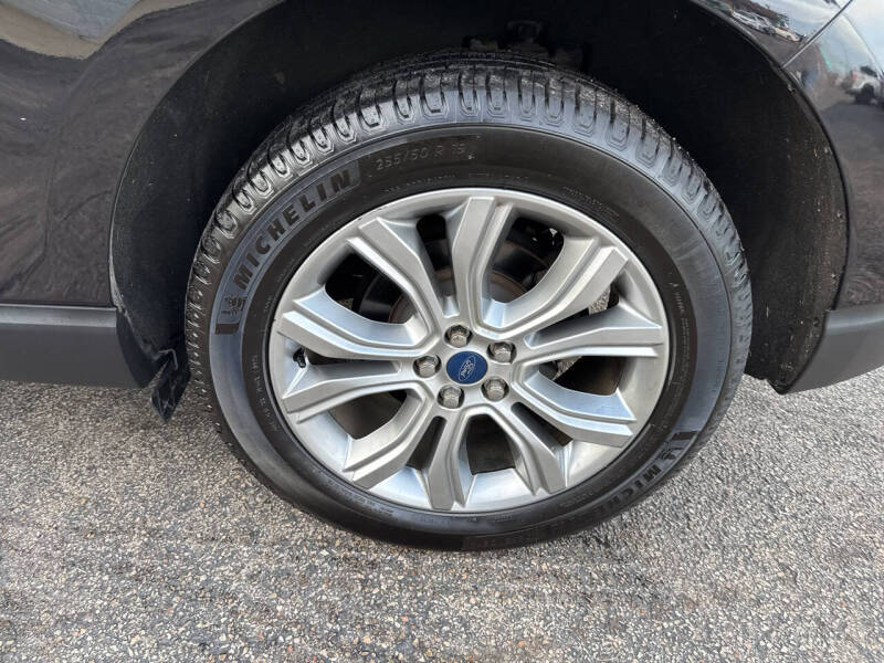 2019 Ford Edge Titanium