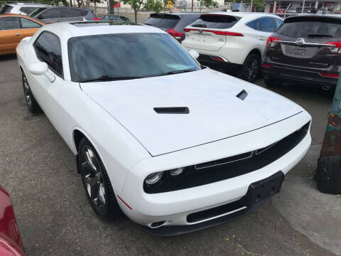 2015 Dodge Challenger for sale at Autos Cost Less LLC in Lakewood WA