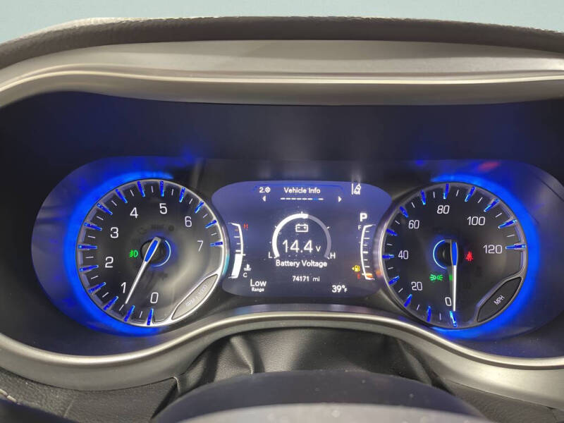 2023 Chrysler Pacifica Touring