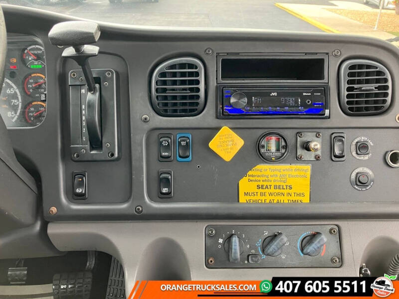 2016 Freightliner M2 106