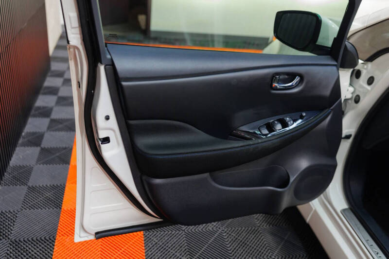 2023 Nissan LEAF SV PLUS