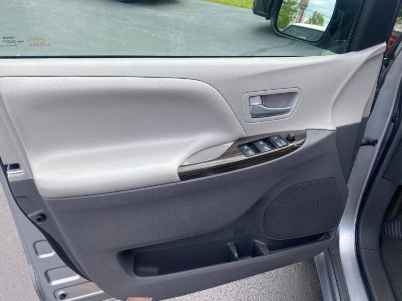 2017 Toyota Sienna