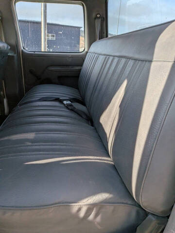 1991 Ford F-700