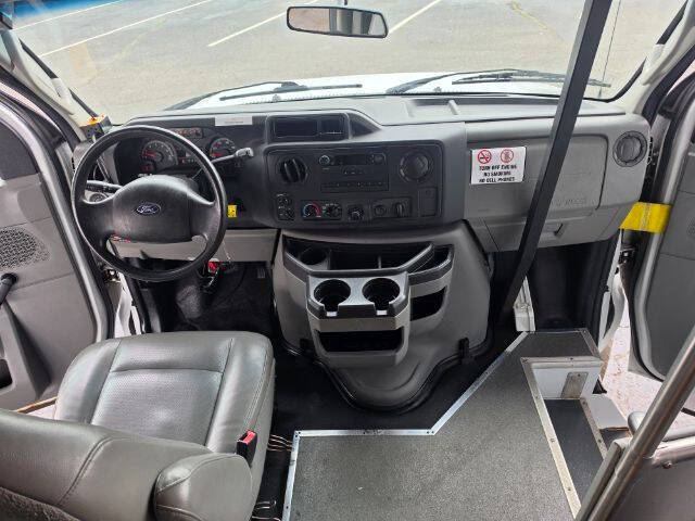 2009 Ford E-Series E-350 SD