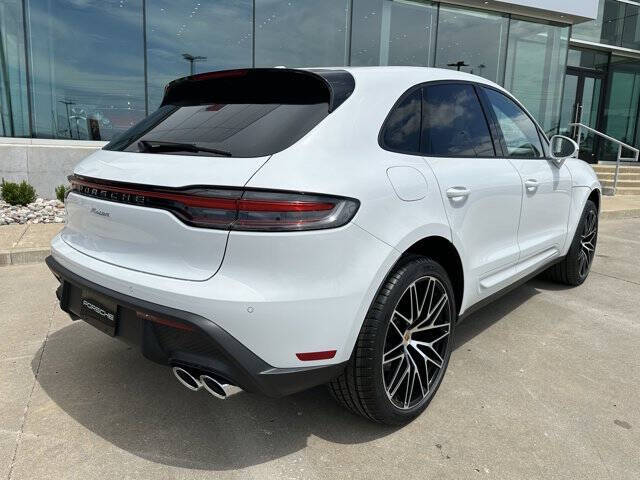 2025 Porsche Macan
