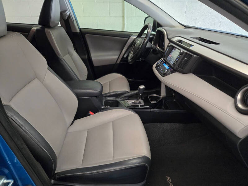 2017 Toyota RAV4 Hybrid Limited