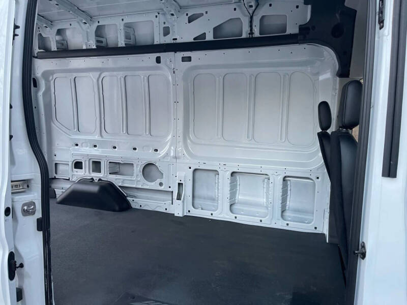 2022 Ford Transit 250