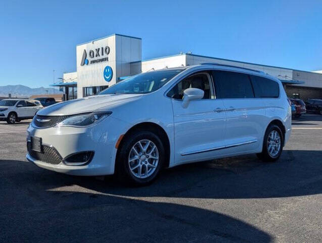 2020 Chrysler Pacifica for sale at Axio Auto Boise in Boise, ID