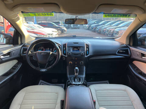 2017 Ford Edge SE